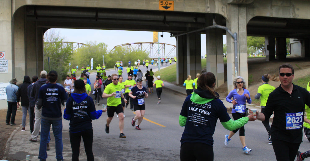 Sask. Marathon volunteers support runners.