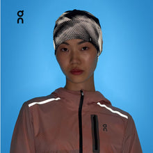 Load image into Gallery viewer, On Unisex Lumos Beanie