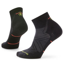 Load image into Gallery viewer, Women&#39;s Run Zero Cushion Ankle Socks (Black)