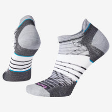 Load image into Gallery viewer, Women&#39;s Run Zero Cushion Stripe Low Ankle Socks
