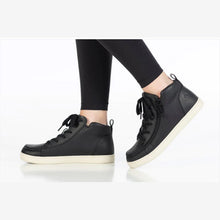 Load image into Gallery viewer, Women&#39;s Sneaker II Lace Mid Top Wide (Black)