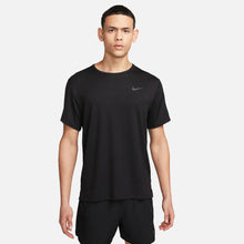 Load image into Gallery viewer, Men&#39;s Nike Miler Tee (Black)