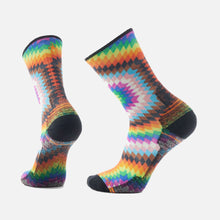 Load image into Gallery viewer, Hike Light Cushion Love Lives Here Print Crew Socks