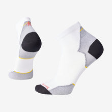 Load image into Gallery viewer, Run Zero Cushion Ankle Socks (White)