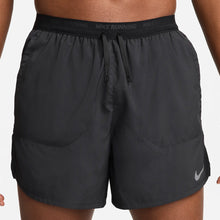 Load image into Gallery viewer, Men&#39;s Nike Stride Short