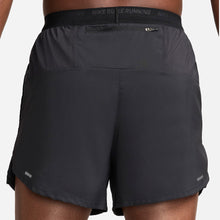 Load image into Gallery viewer, Men&#39;s Nike Stride Short