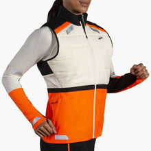 Load image into Gallery viewer, Women&#39;s Run Visible Insulated Vest 2.0