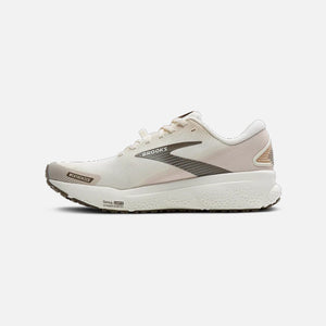 Women's Ghost 16 Weatherized (Brown/Peach)