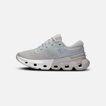 Load image into Gallery viewer, Women&#39;s Cloudflyer 5 (Glacier/Wolf)